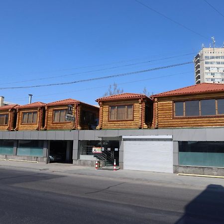 Tnak Hotel Erevan Esterno foto