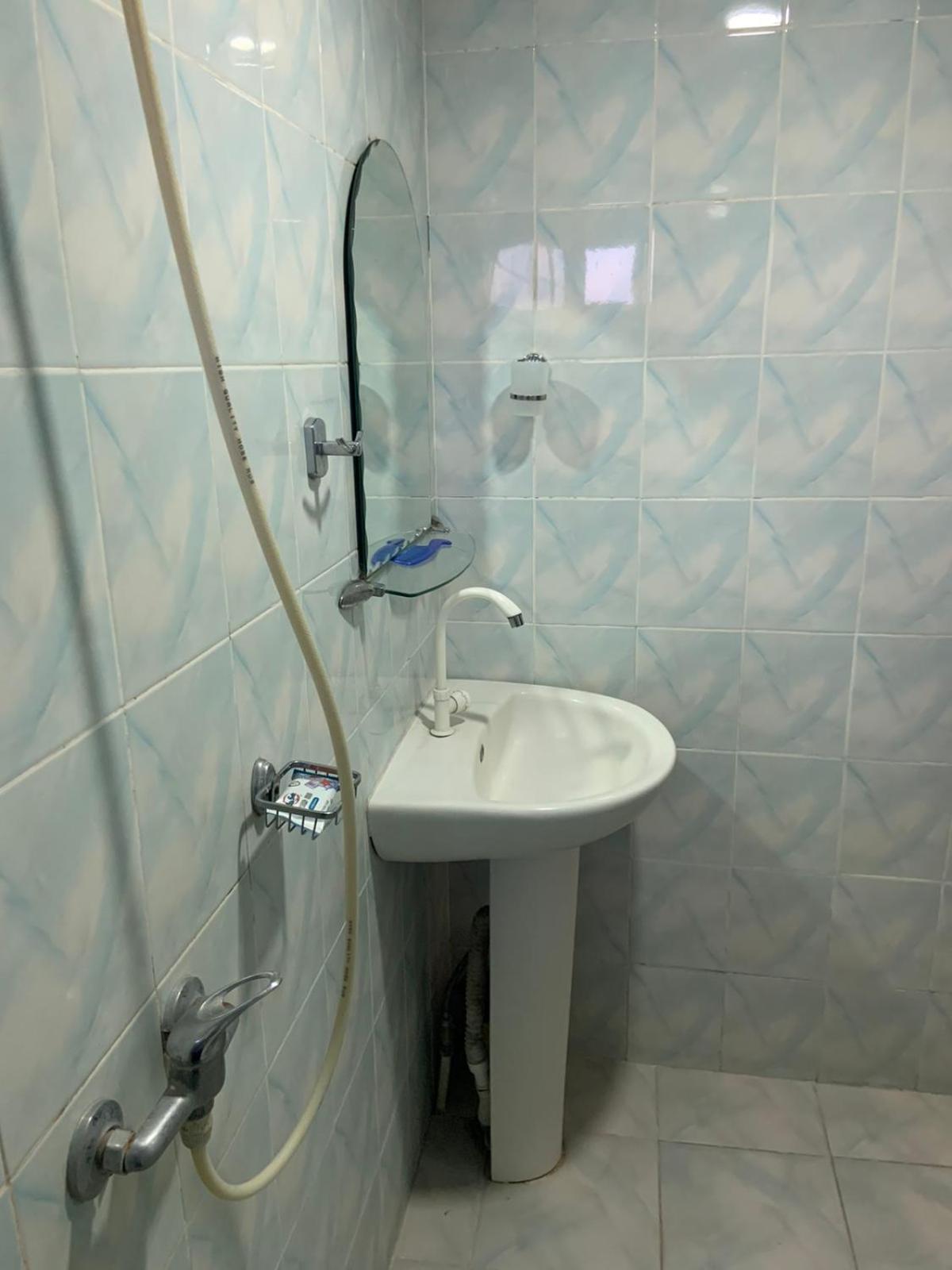 Tnak Hotel Erevan Esterno foto